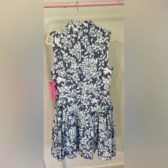 Betsey Johnson Floral Sleeveless Dress in Blue and White - Picture 6 of 7